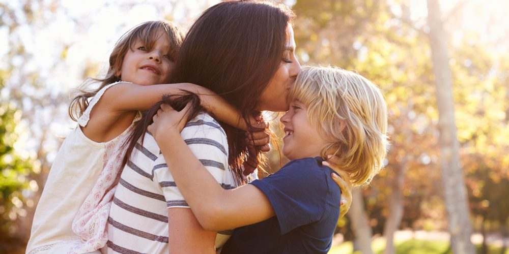 Могут ли родители одного ребенка любить больше, чем другого?